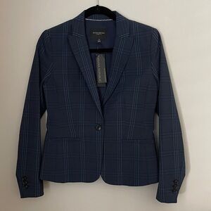 NWT-Petite Banana Republic Suit